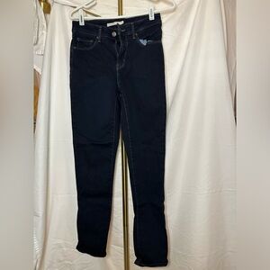 Levi’s Classic Mid-rise Skinny Jeans Size 27